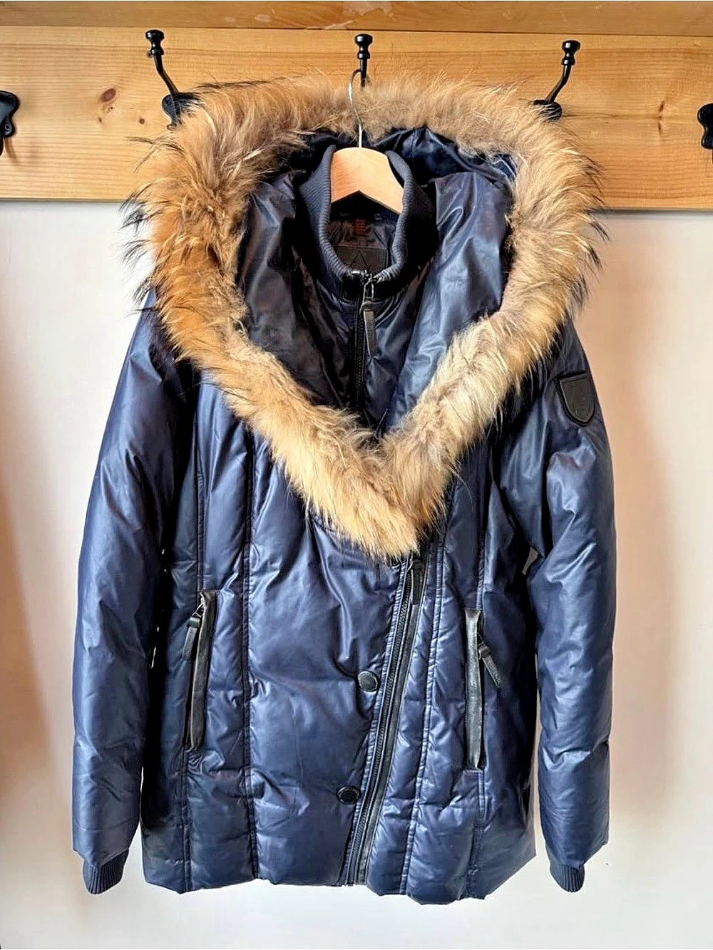 Atelier Noir Women's Puffer Jacket in Dark Navy Blue